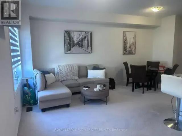 Townhouse for rent in Galt, Cambridge