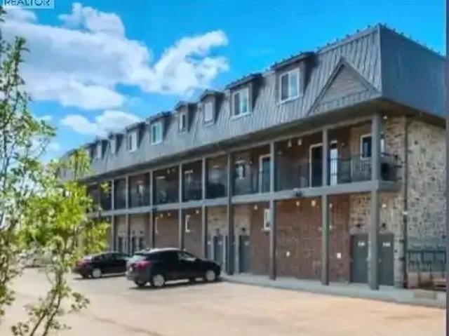 Townhouse for rent in Kitchener, Ontario