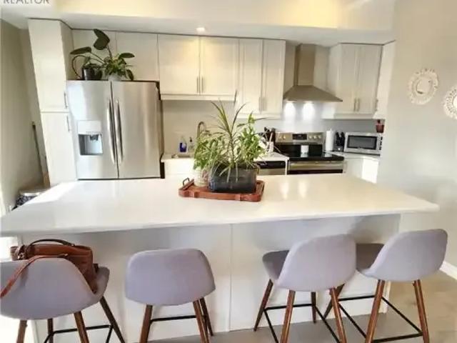 Townhouse for rent in Huron South, Kitchener