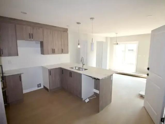 Townhouse for rent in Rolly View, Alberta