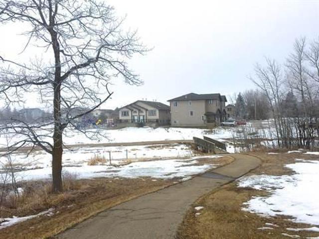Townhouse for rent in Legal, Alberta