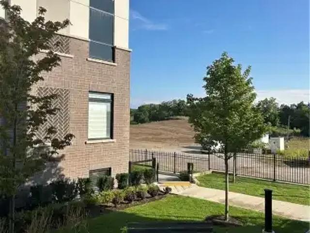 Townhouse for rent in Milton, Ontario