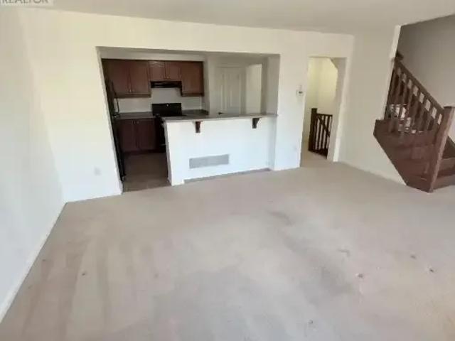 Townhouse for rent in Milton, Golden Horseshoe