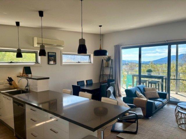 Townhouse for rent in Victoria