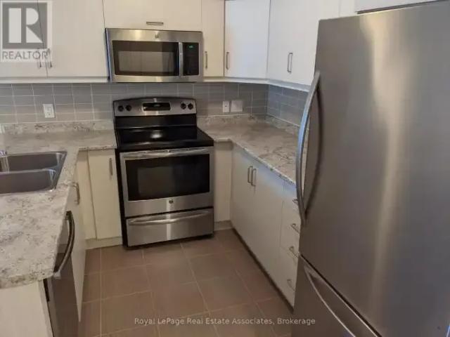 Townhouse for rent in Oakville, Ontario
