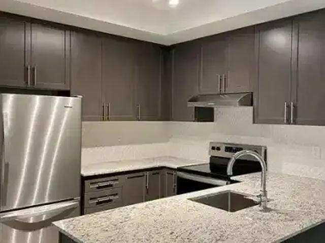 Townhouse for rent in Oakville, Ontario