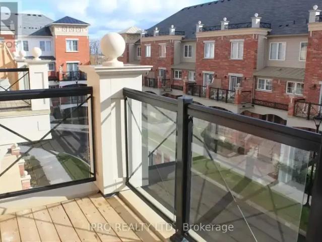 Townhouse for rent in Oakville