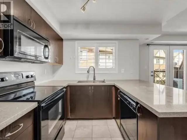 Townhouse for rent in Oakville, Ontario