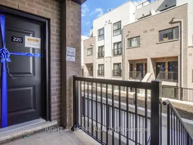 Townhouse for rent in Oakville, Ontario