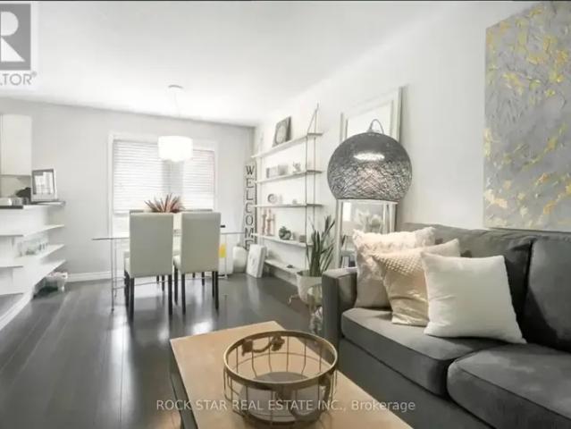 Townhouse for rent in Oakville