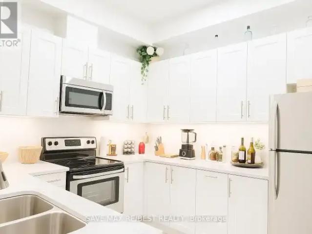 Townhouse for rent in Oakville, Ontario