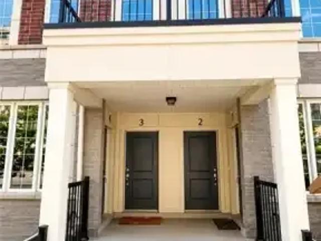 Townhouse for rent in Oakville, Golden Horseshoe