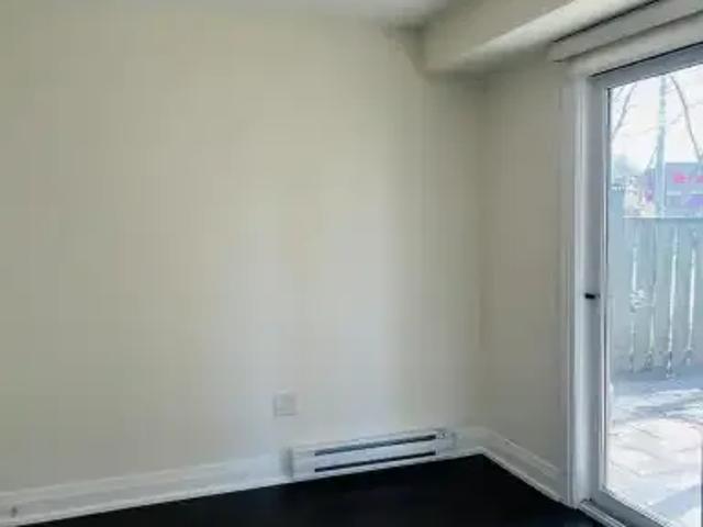 Townhouse for rent in Oakville, Ontario