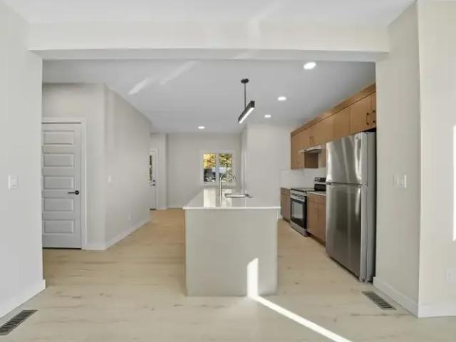 Townhouse for rent in Alberta