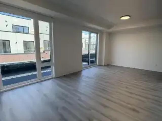 Townhouse for rent in Niagara, Ontario