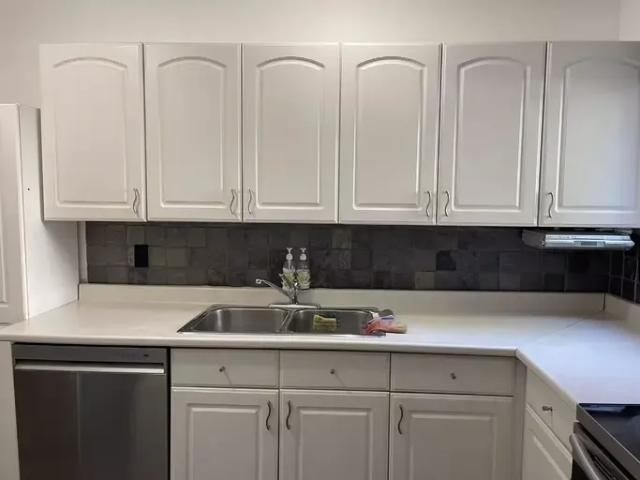 Townhouse for rent in Surrey