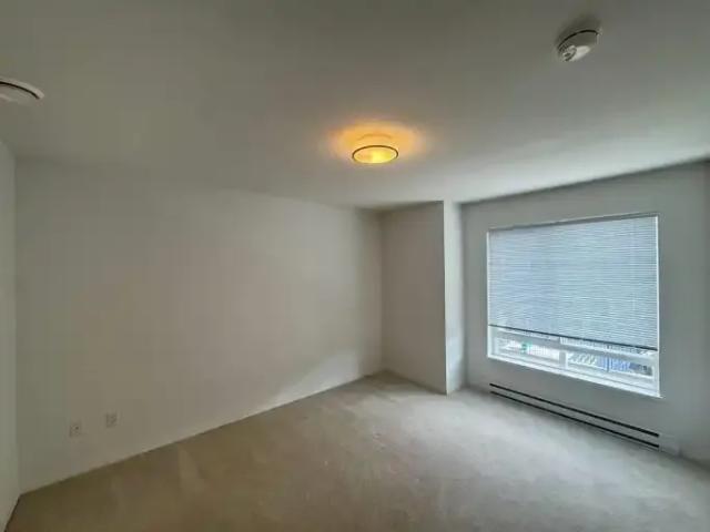 Townhouse for rent in South Surrey, Surrey