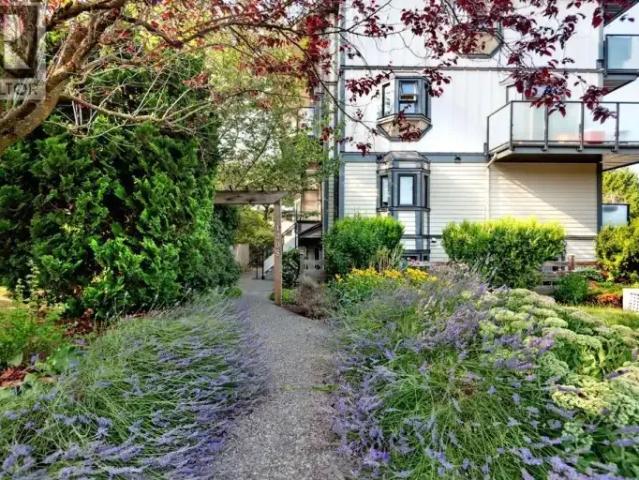 Townhouse for rent in Fairview, Vancouver