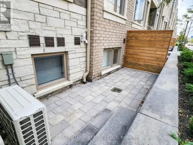 Townhouse for rent in Vaughan Metropolitan Centre, Vaughan