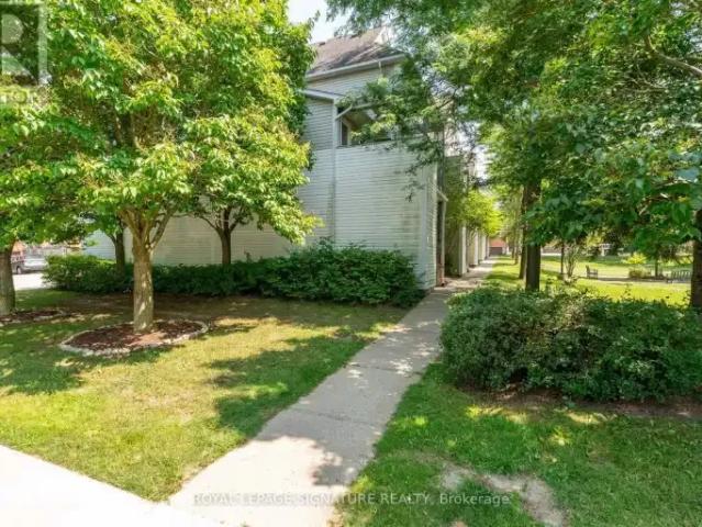 Townhouse for rent in Waterloo, Ontario