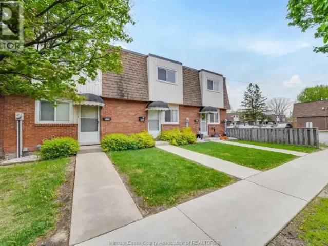 Townhouse for rent in Maidstone, Ontario