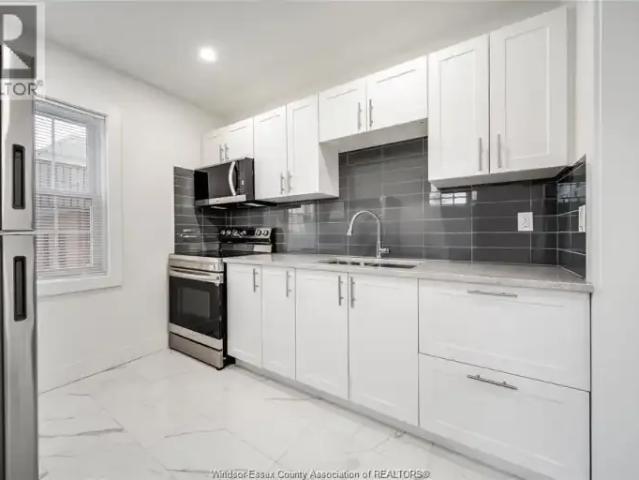 Townhouse for rent in Maidstone, Ontario