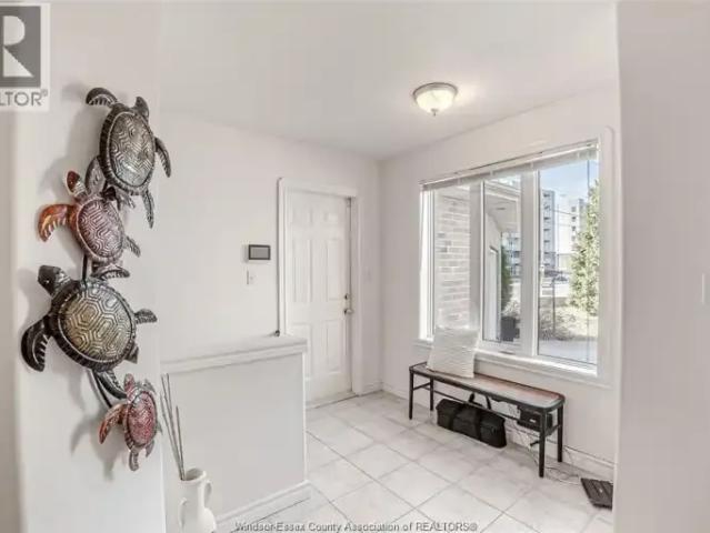 Townhouse for rent in Ontario