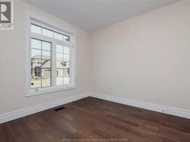 Townhouse for rent in Maidstone, Ontario