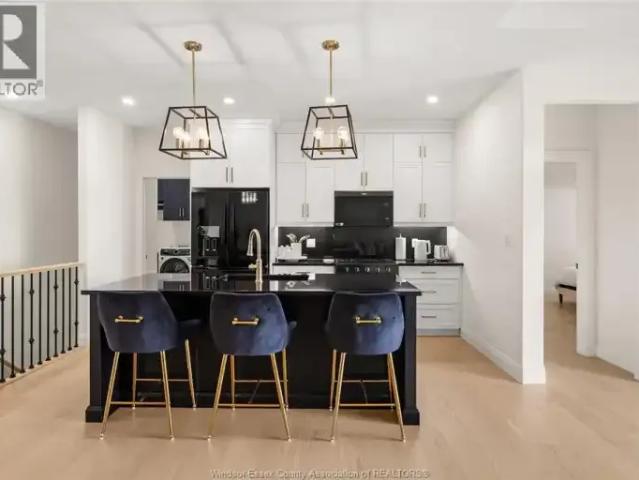 Townhouse for rent in Maidstone, Ontario