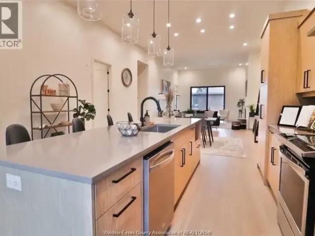 Townhouse for rent in Maidstone, Ontario