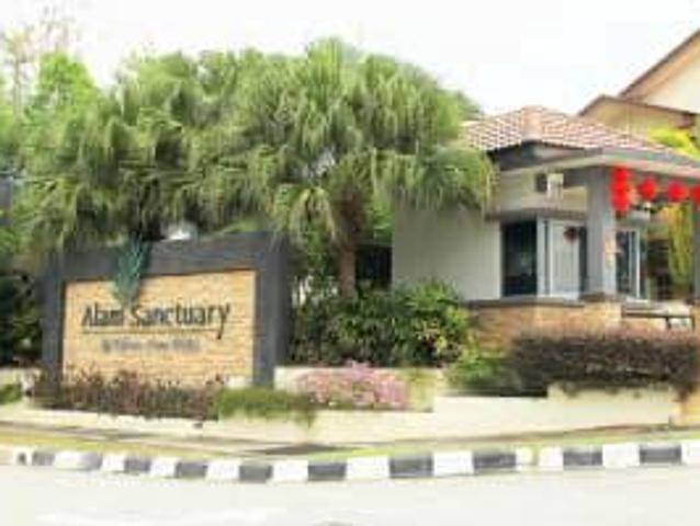Townhouse for sale in Petaling, Subang Jaya