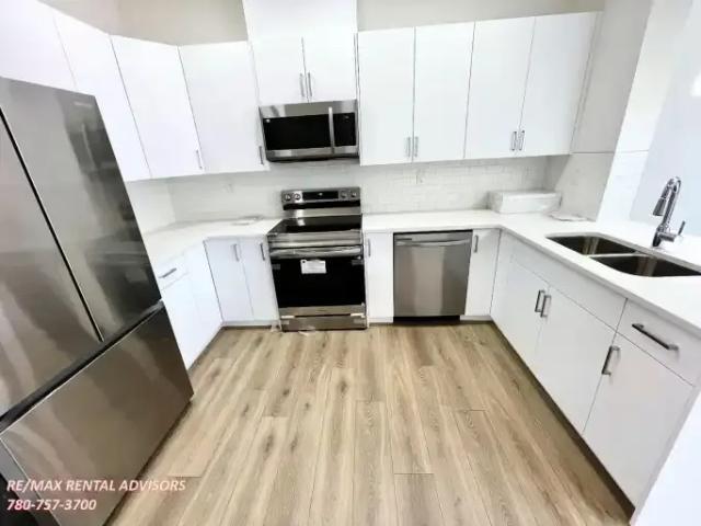 Townhouse for rent in Wedgewood, Alberta