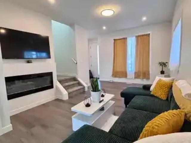 Townhouse for rent in Wedgewood, Alberta
