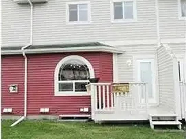 Townhouse for rent in Airdrie, Alberta