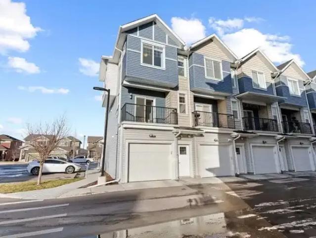 Townhouse for rent in Airdrie, Alberta