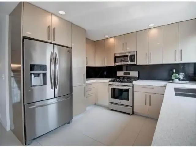 Townhouse for rent in Airdrie, Alberta