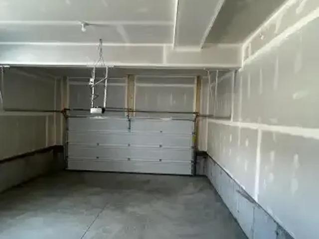 Townhouse for rent in Airdrie, Alberta