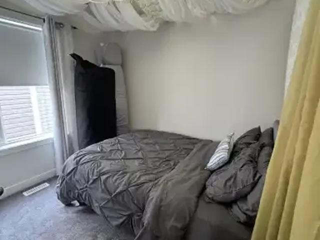 Townhouse for rent in Airdrie, Alberta