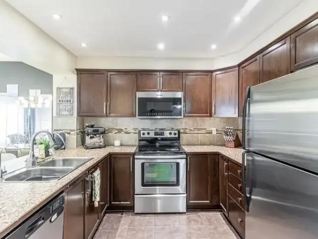 Townhouse for rent in Airdrie, Alberta