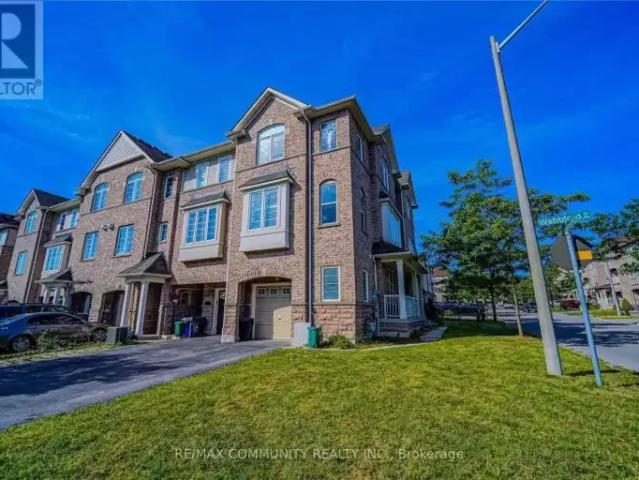 Townhouse for rent in Durham, Ontario