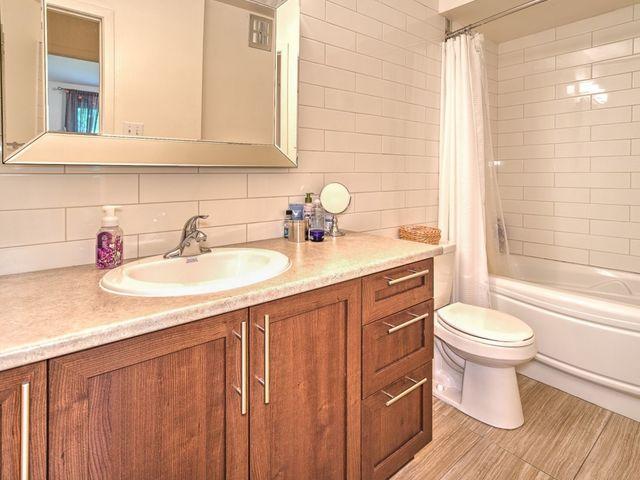 Townhouse for rent in Beaconsfield, Quebec