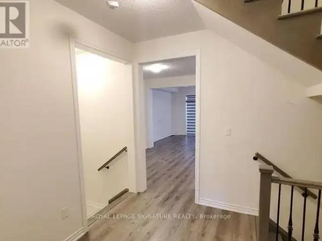 Townhouse for rent in Bradford West Gwillimbury, Ontario