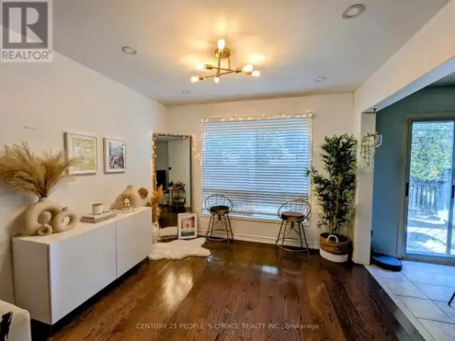 Townhouse for rent in Burlington, Ontario