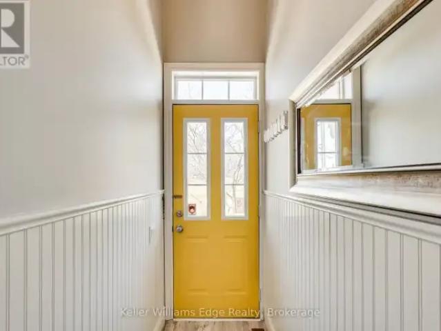 Townhouse for rent in Burlington, Ontario