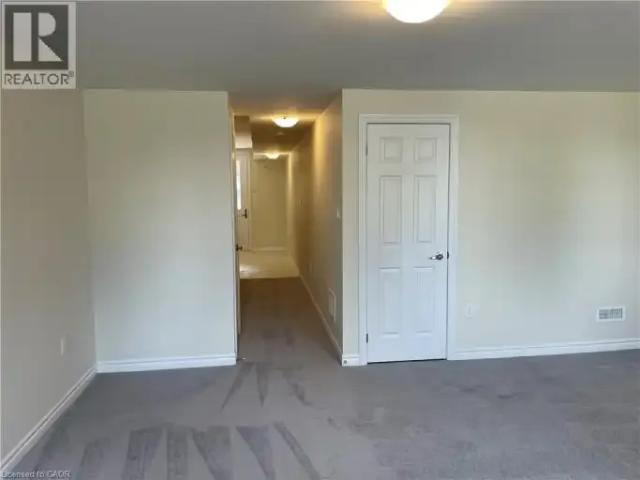 Townhouse for rent in Burlington, Ontario