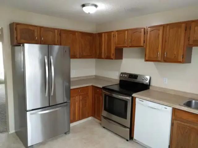 Townhouse for rent in Northwest, Alberta
