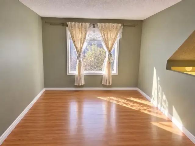 Townhouse for rent in Ranchlands, Calgary
