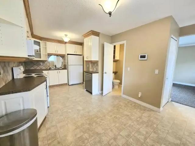 Townhouse for rent in Northwest, Alberta