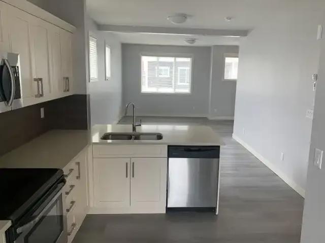 Townhouse for rent in Northwest, Alberta