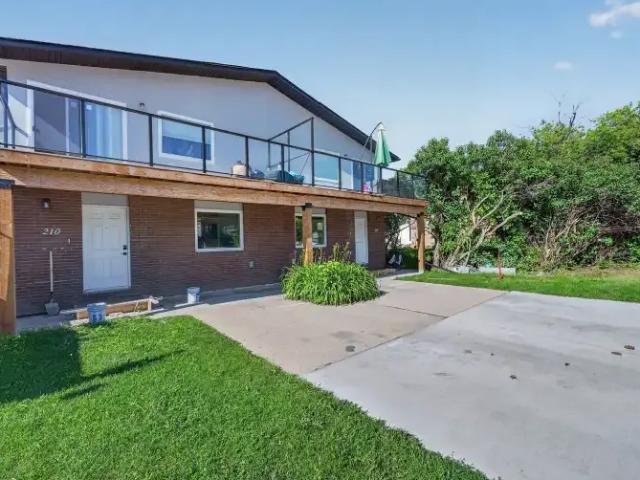 Townhouse for rent in Northwest, Alberta